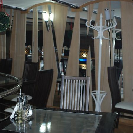 Apartment Roman Lviv Bagian luar foto